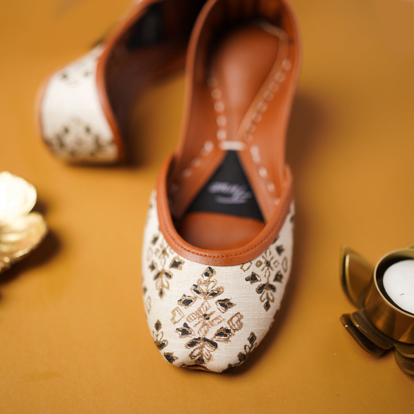 Musarrat (Cream)