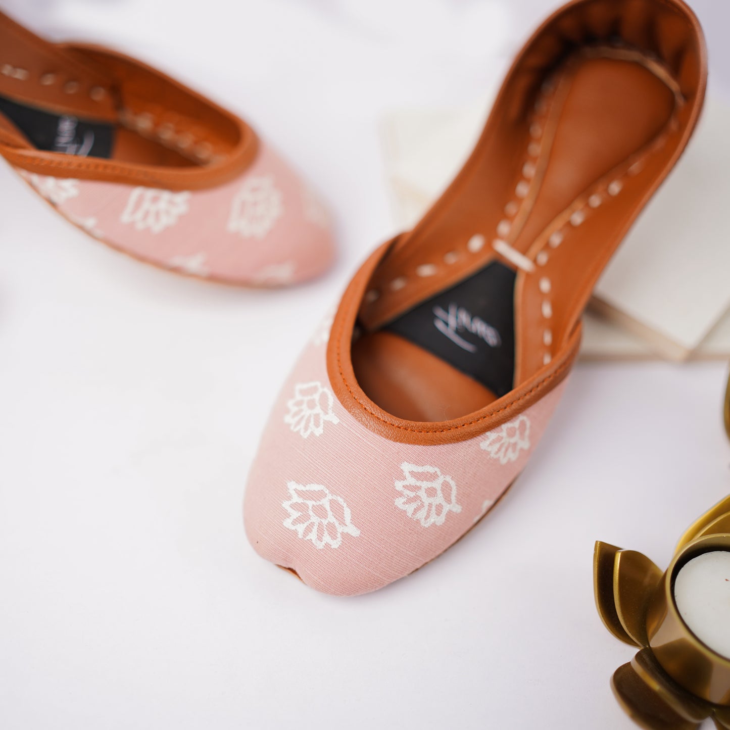 Naaz (Powder Pink)