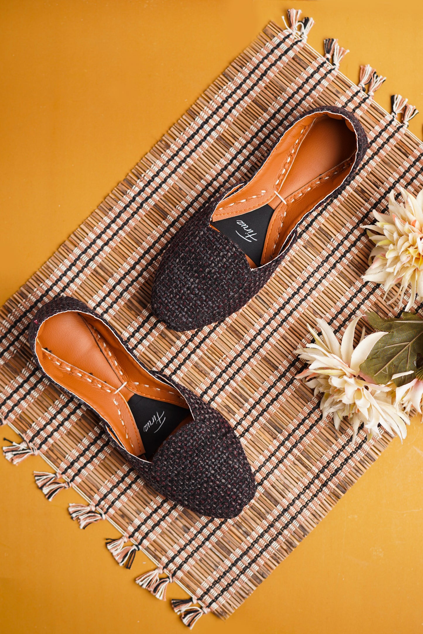 Retro (Black/Burgundy)