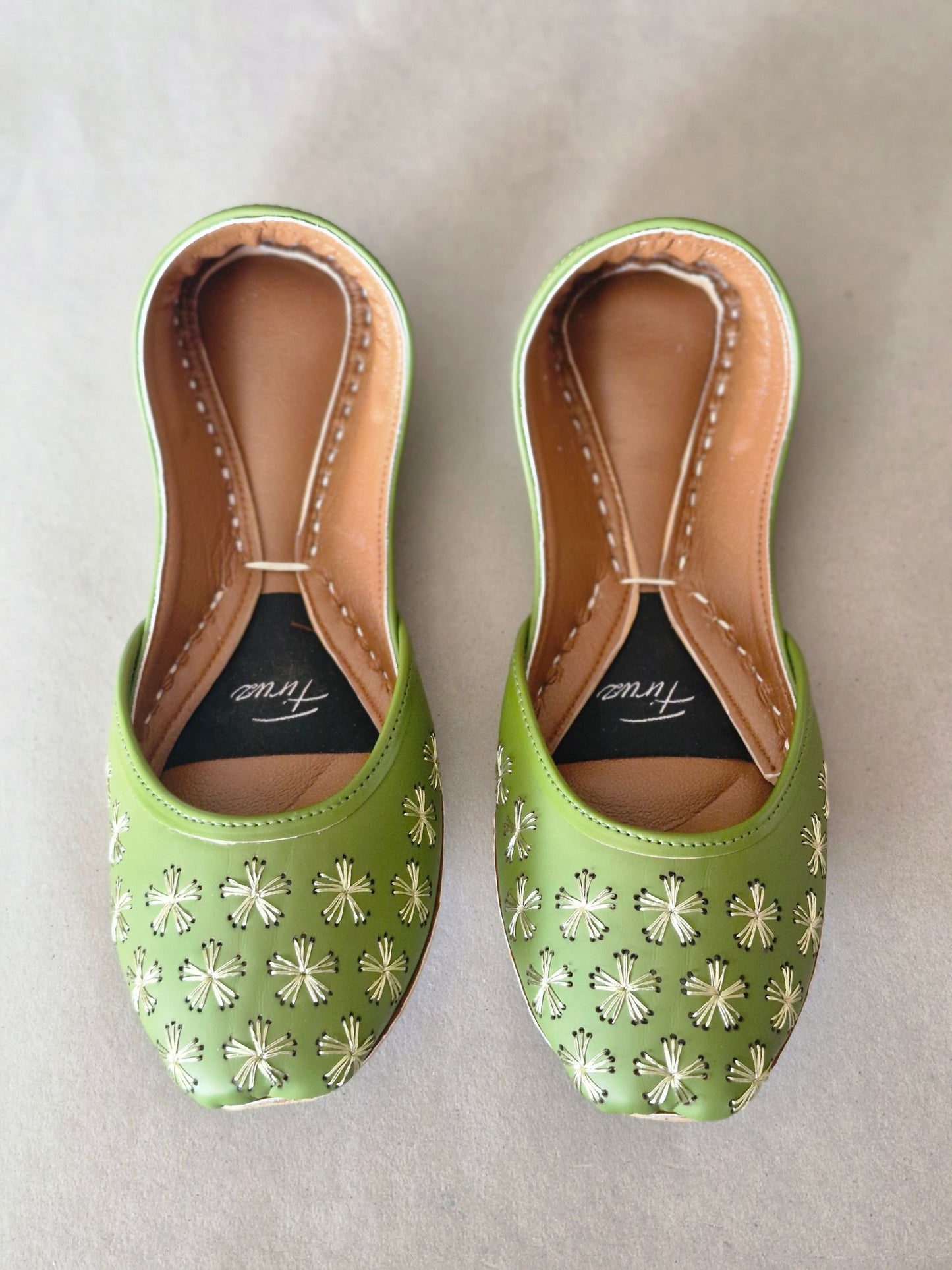 Ehsaas (Mehndi Green)