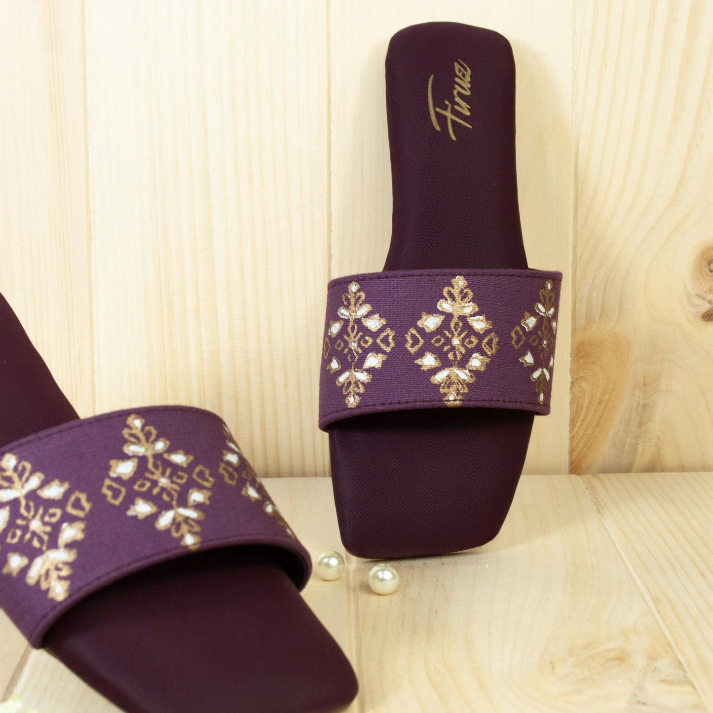 Tishnagi (Dirty Plum)