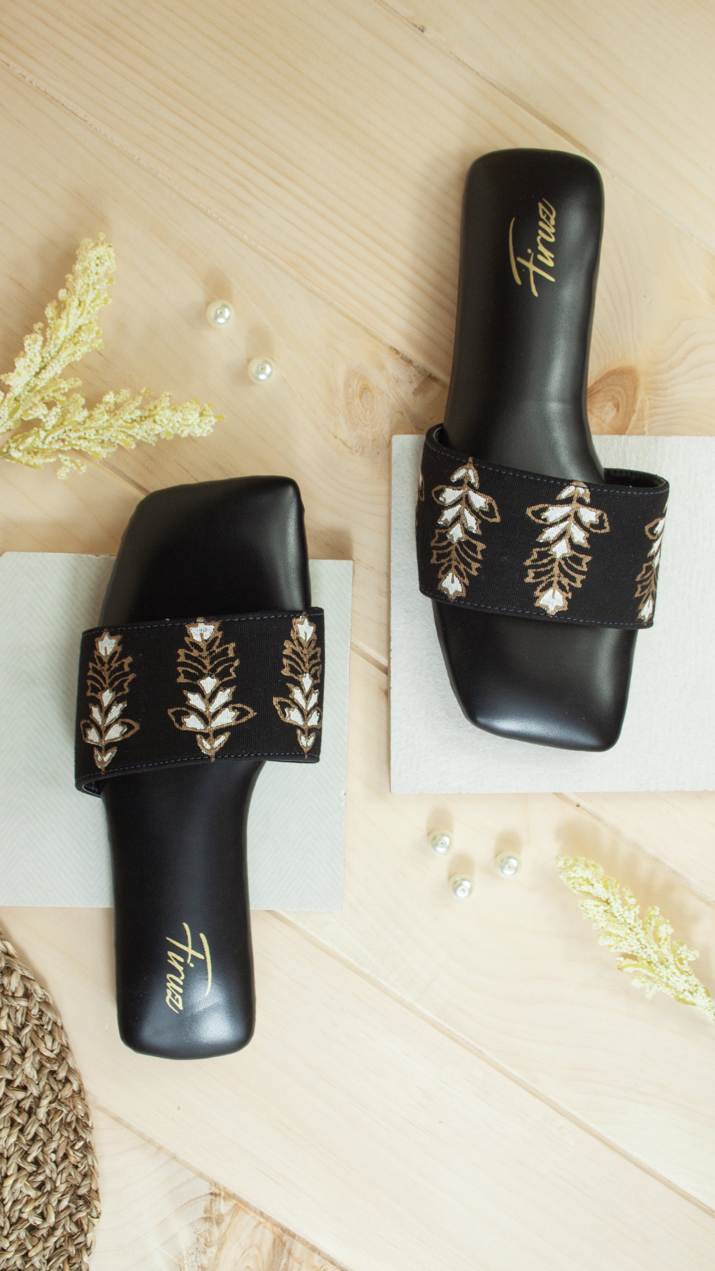 Tabassum (Black)