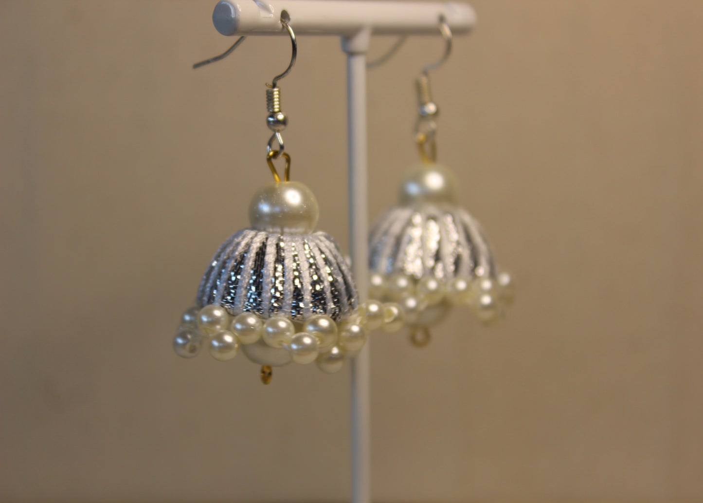 Iztiraar Earrings (Silver)