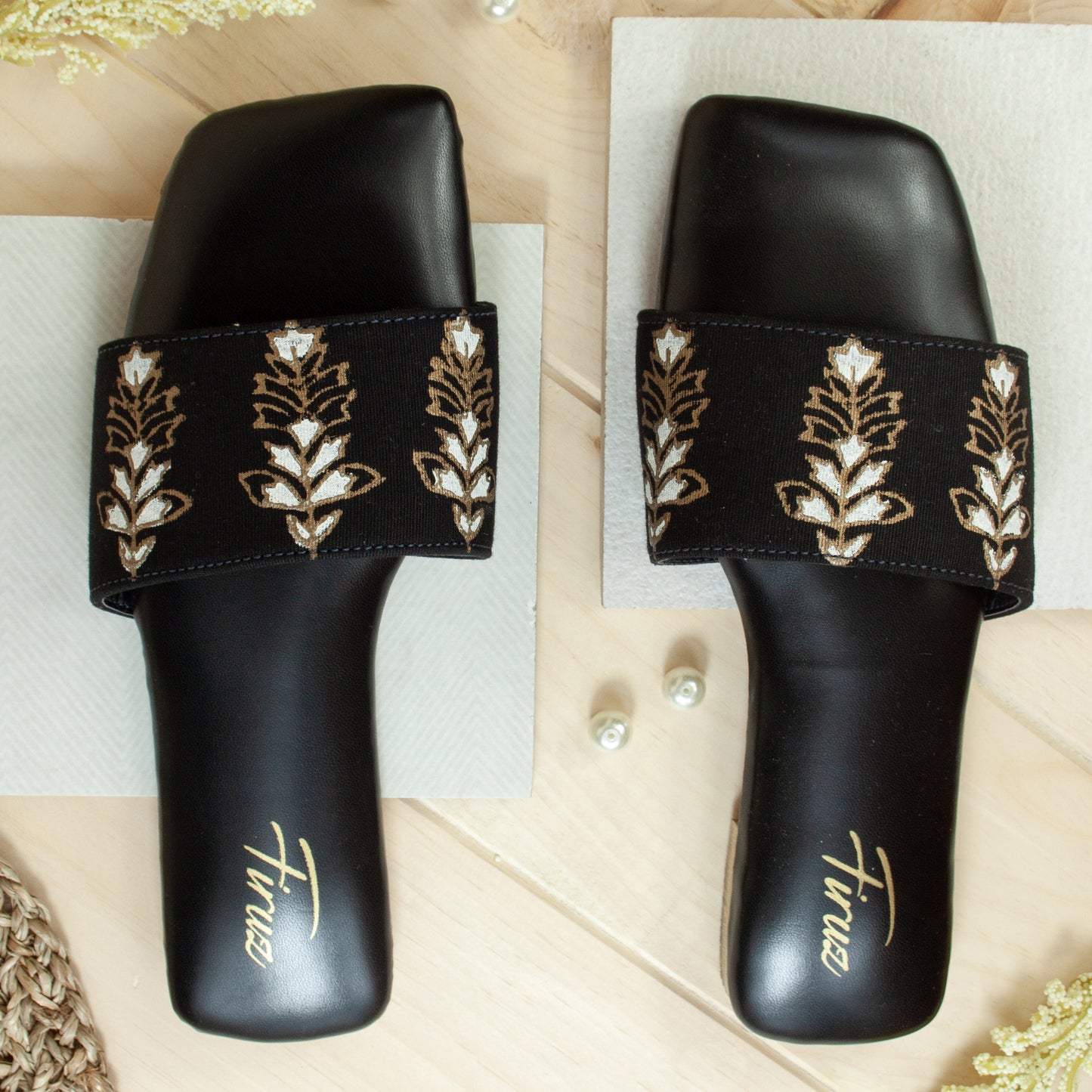 Tabassum (Black)