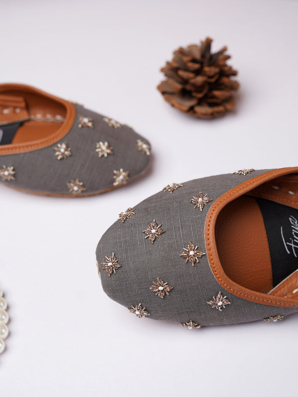 Gauhar - ASH GREY