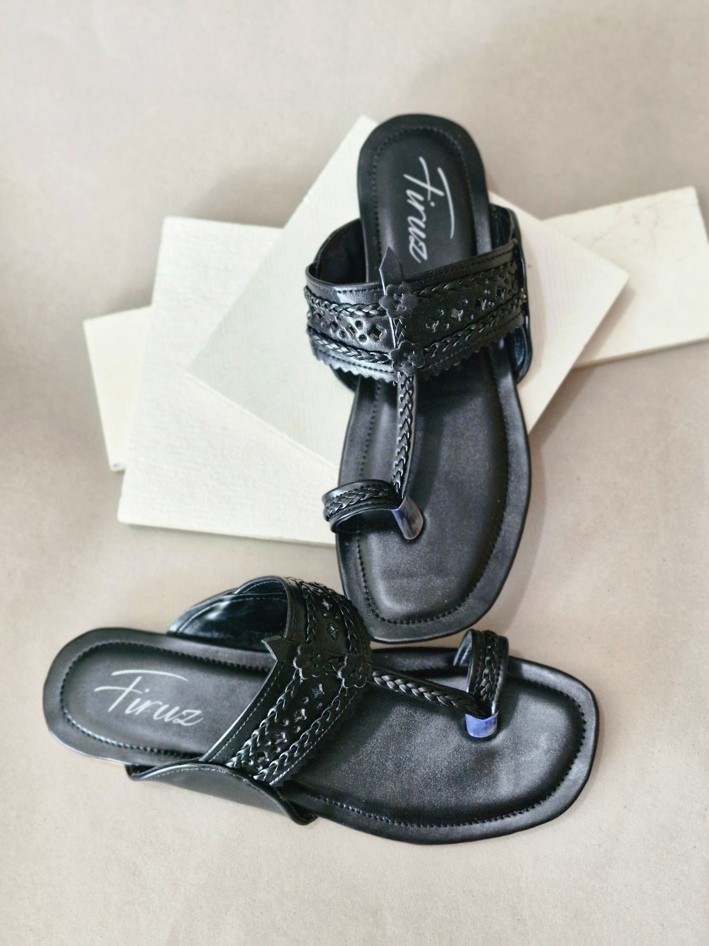 Sadaqat (Black)