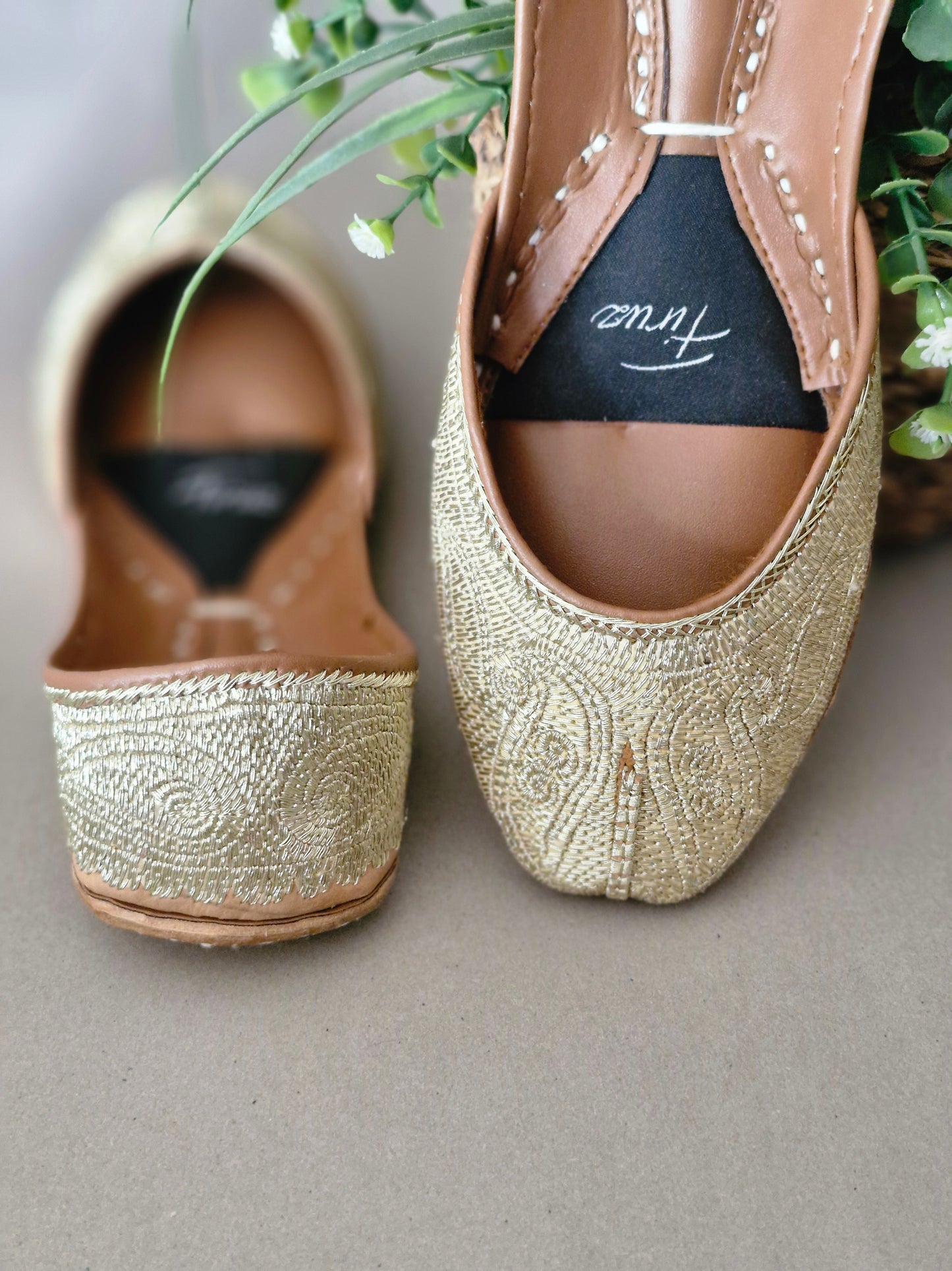 Shahkar Tilla (Golden)