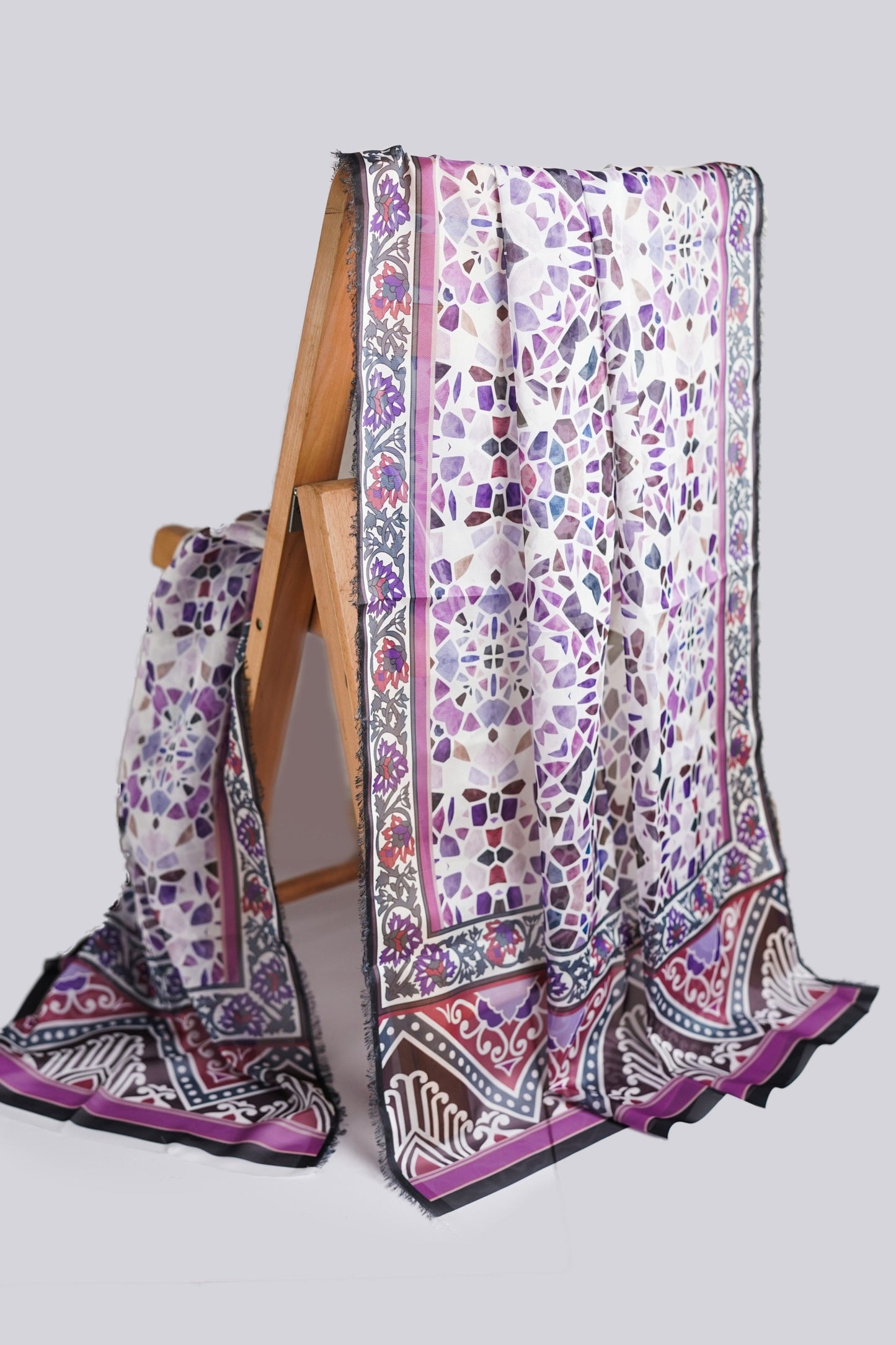 Silica Quartz Dupatta