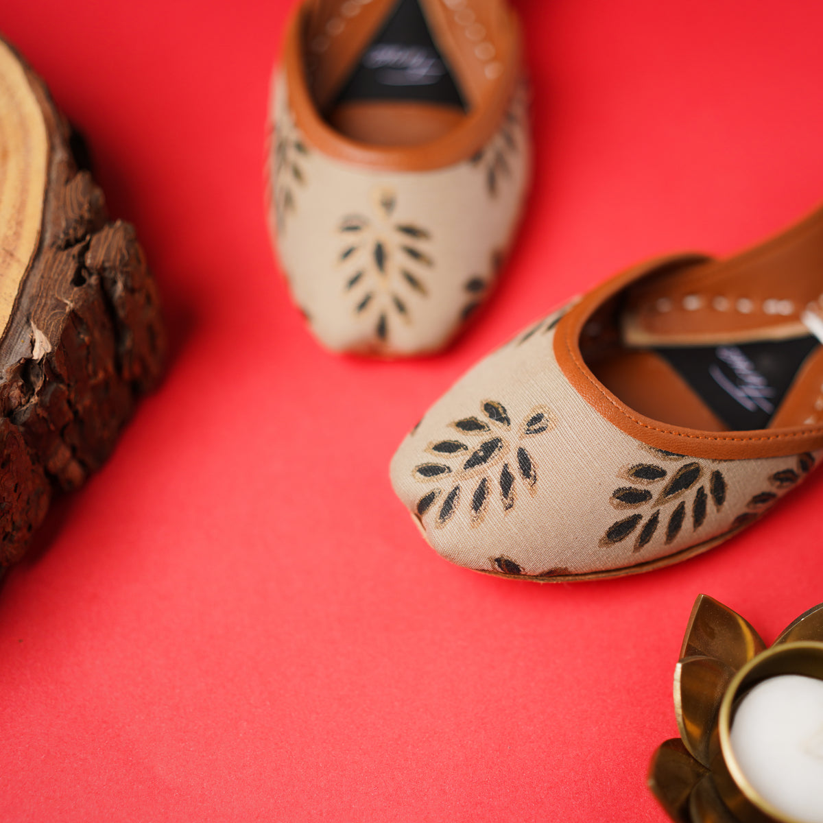 Rahi (Dark Beige)