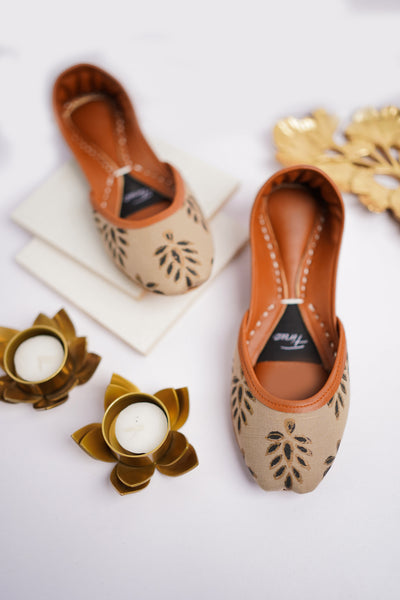 Rahi (Dark Beige)