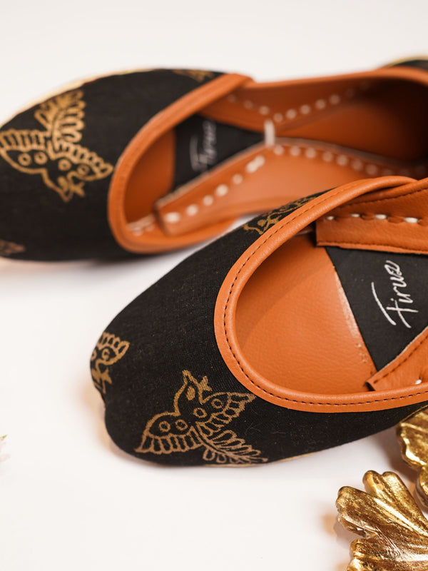 Adavat (Black)