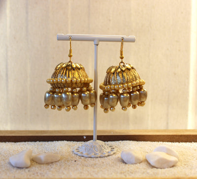 Rifaqaat Earrings (Golden)