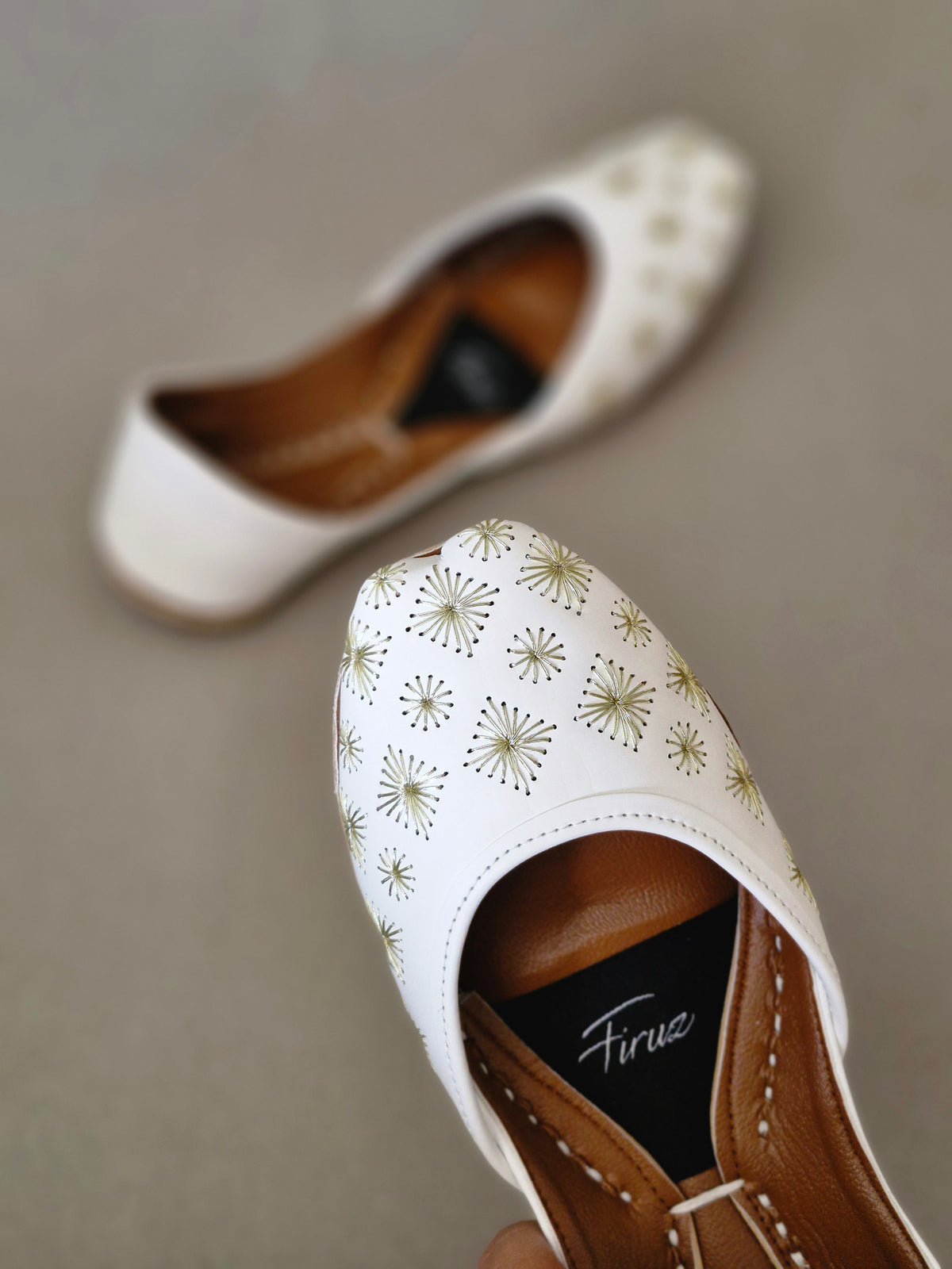 Arsh (White)