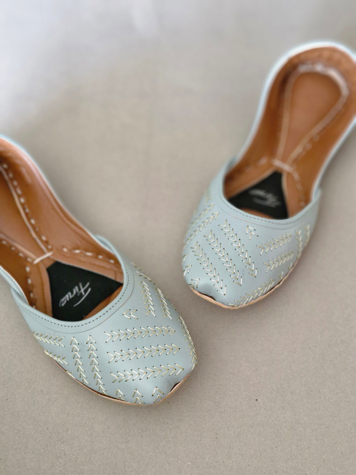 Uns (Powder Blue)