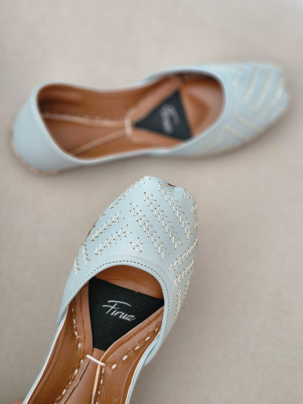 Uns (Powder Blue)