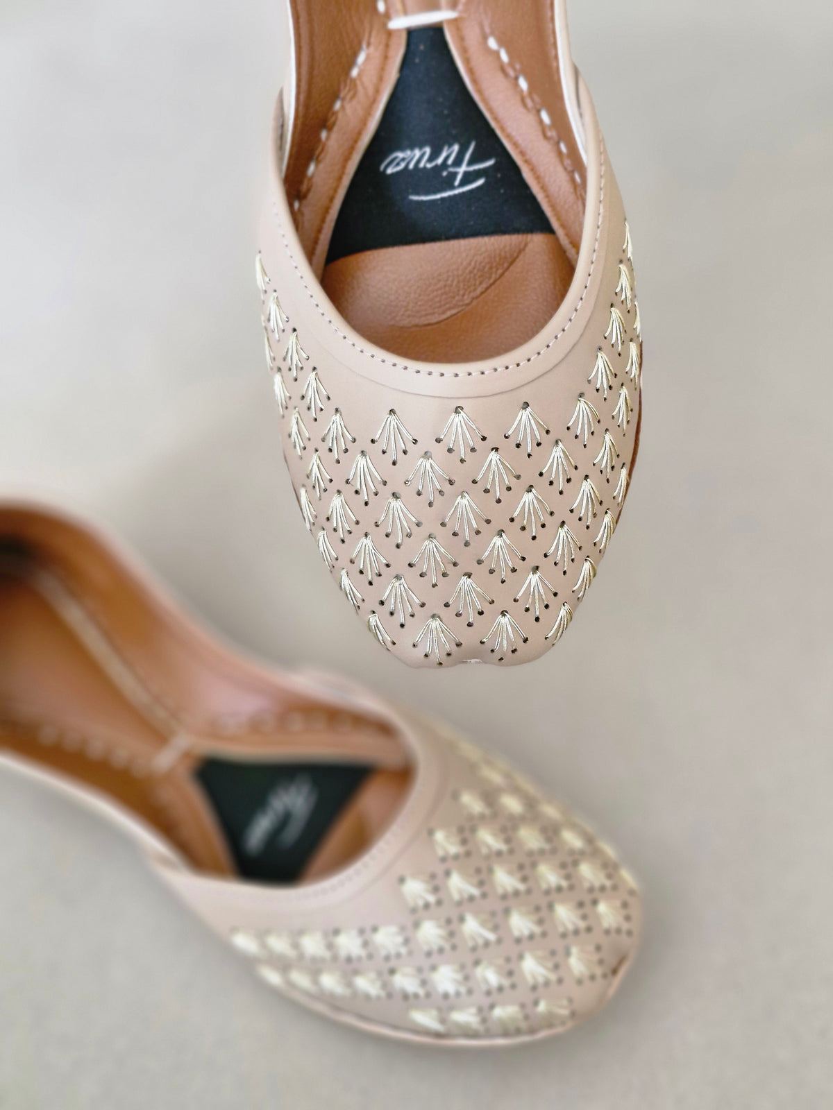 Fanaa (Beige)