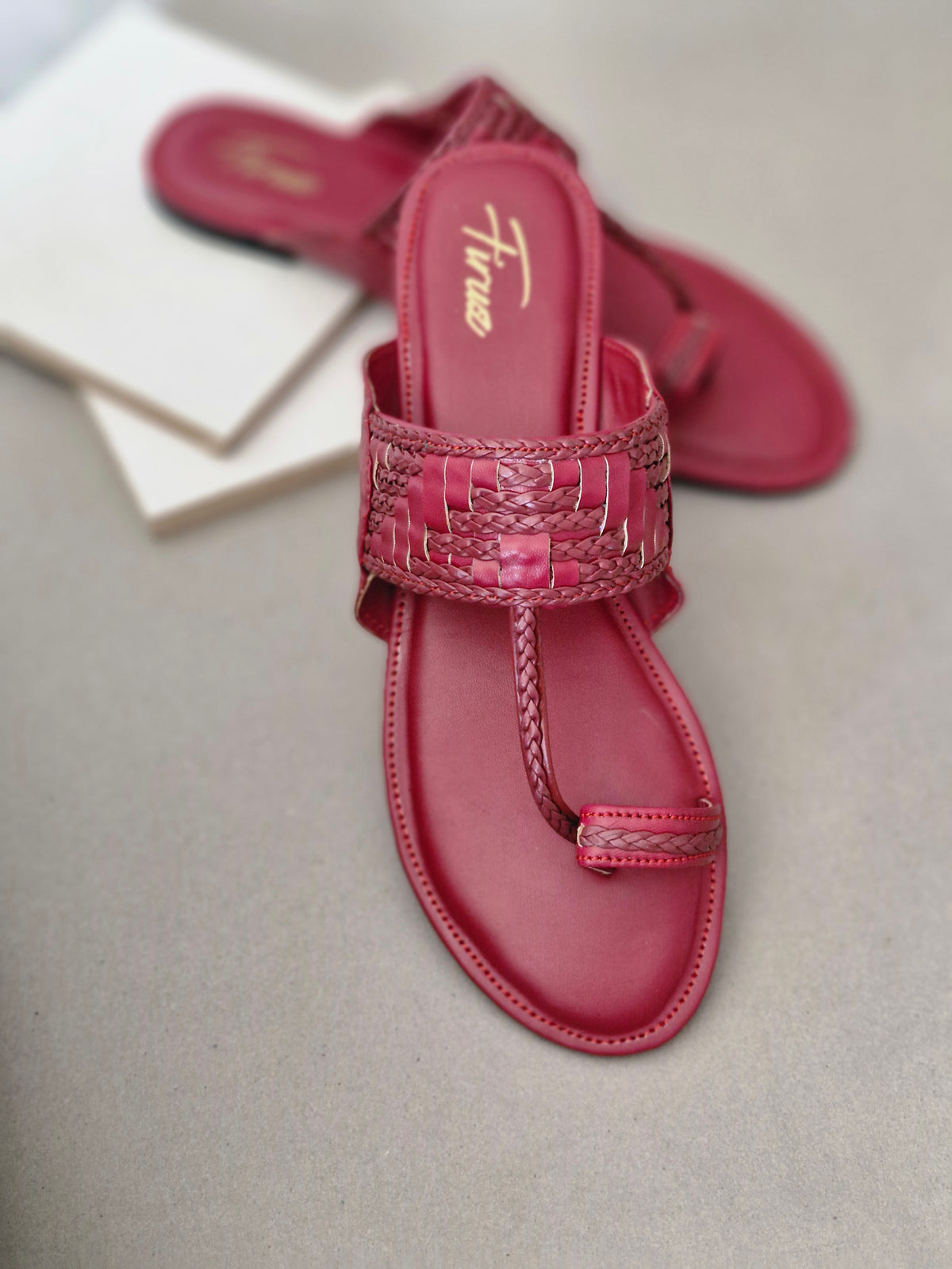 Sila (Red)
