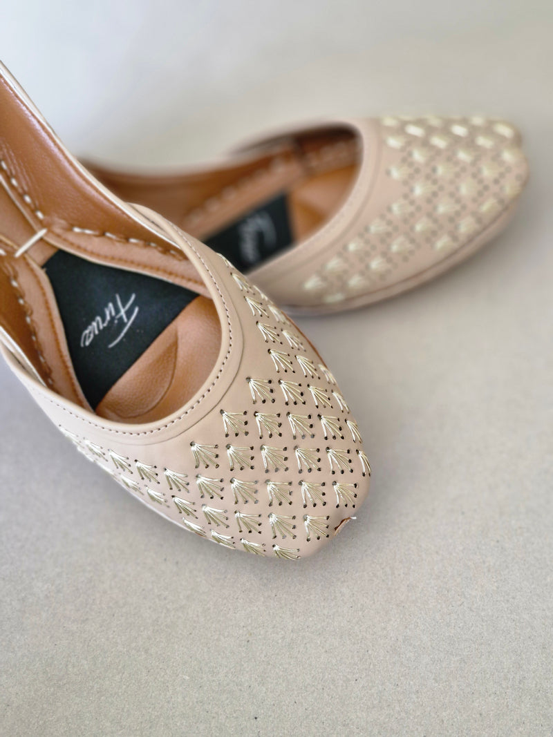 Fanaa (Beige)