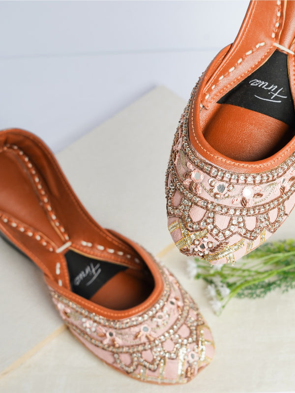 Zeenat - POWDER PINK