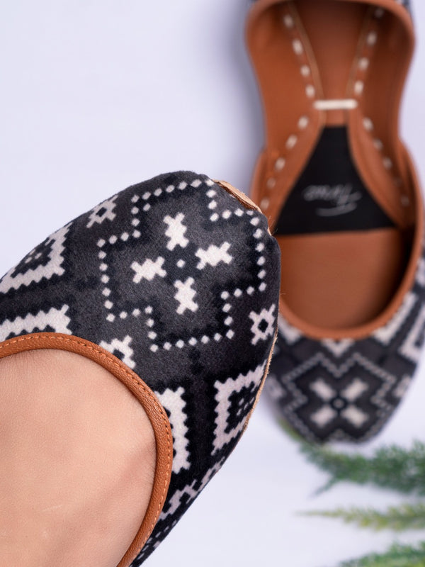 Black Geometric Pattern